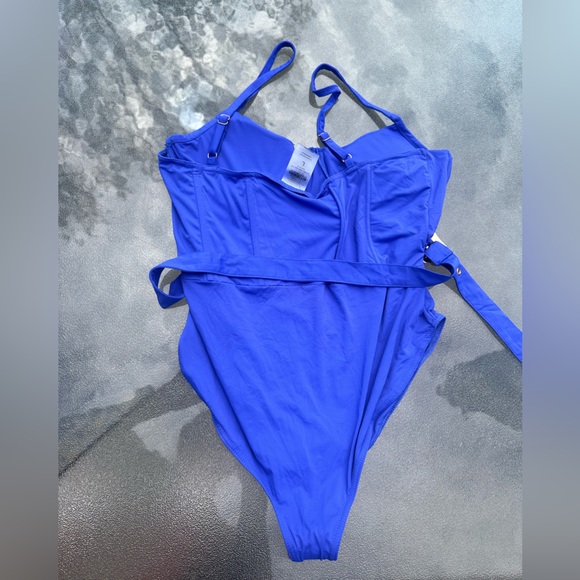 Kittenish one-piece Swimsuit - Picture 2 of 4